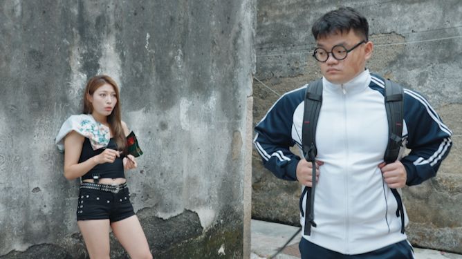 配图
