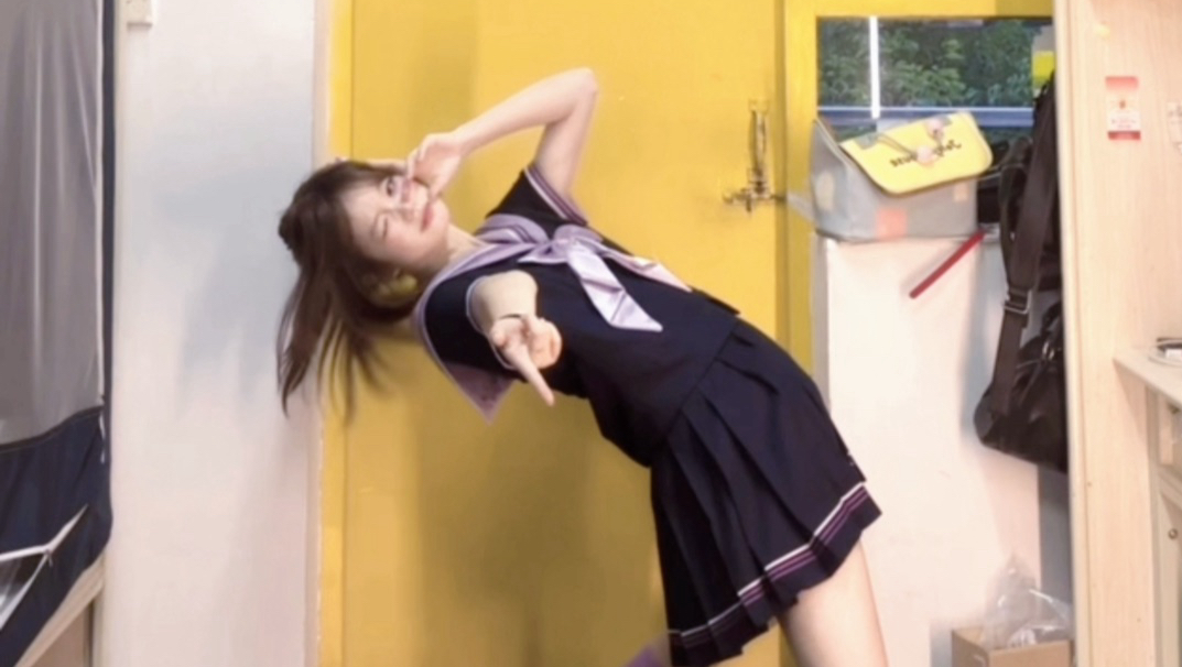 配图