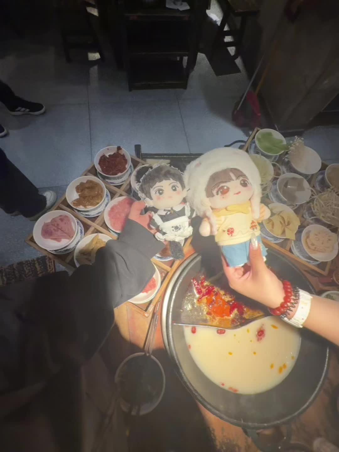 配图