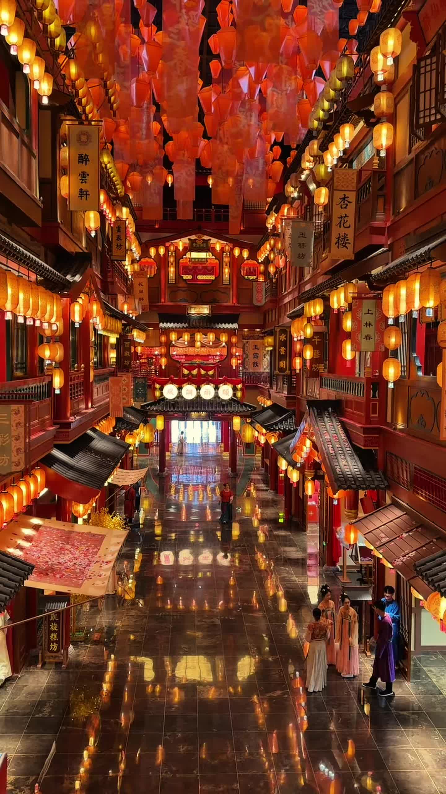 配图