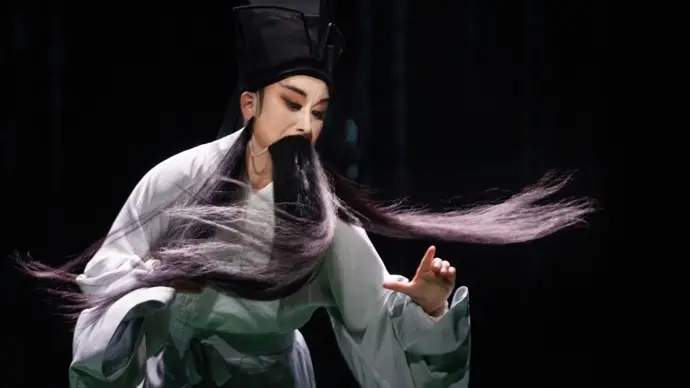 配图
