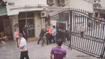 配图