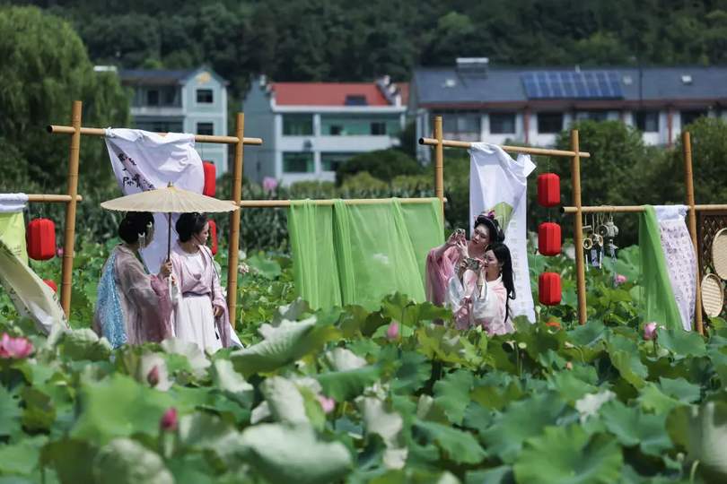 配图