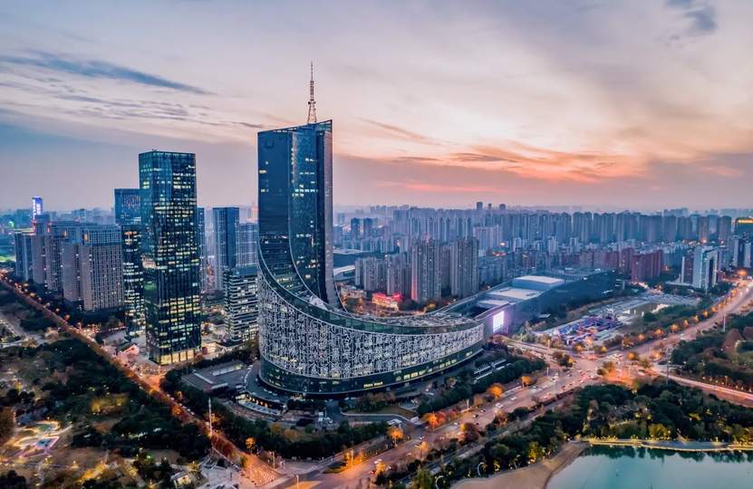 配图