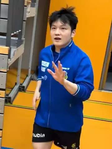 配图