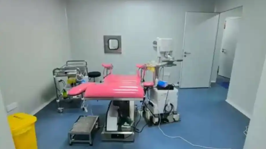 配图