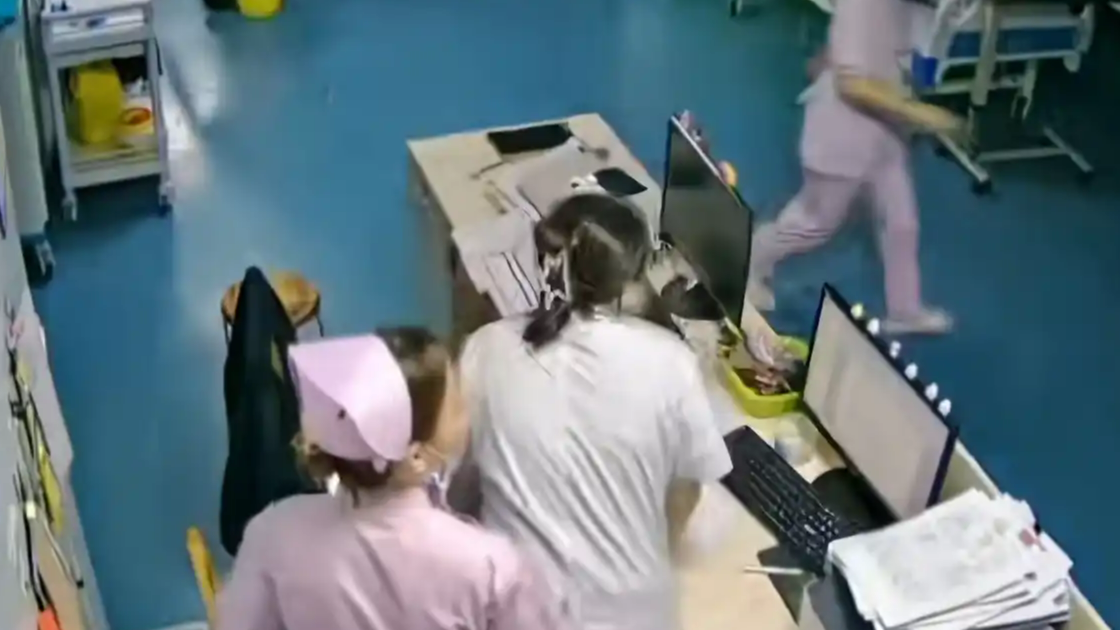 配图