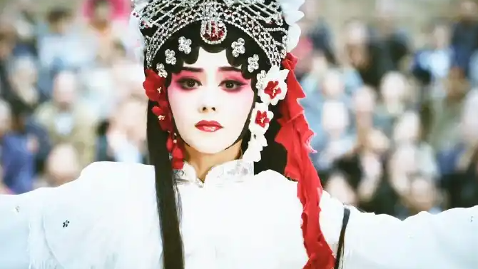 配图