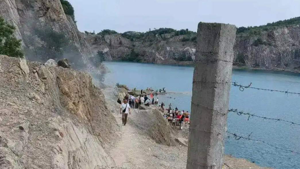配图