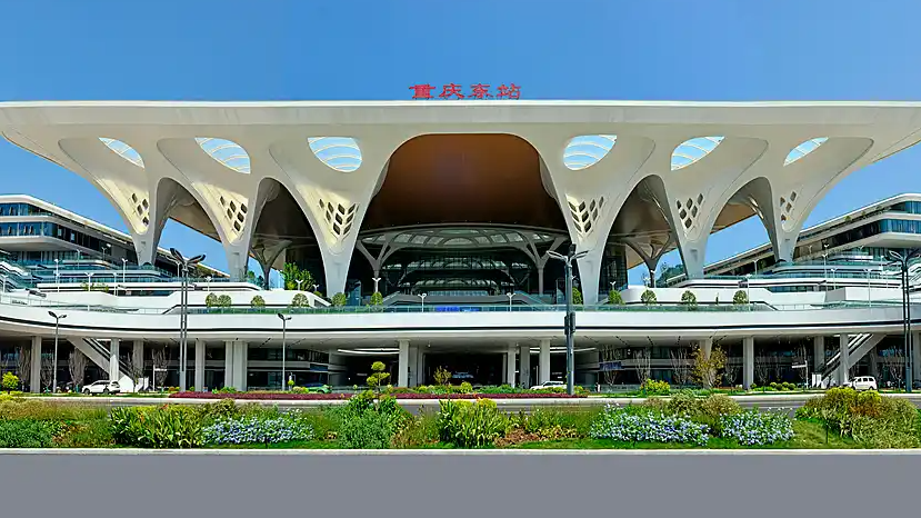 配图