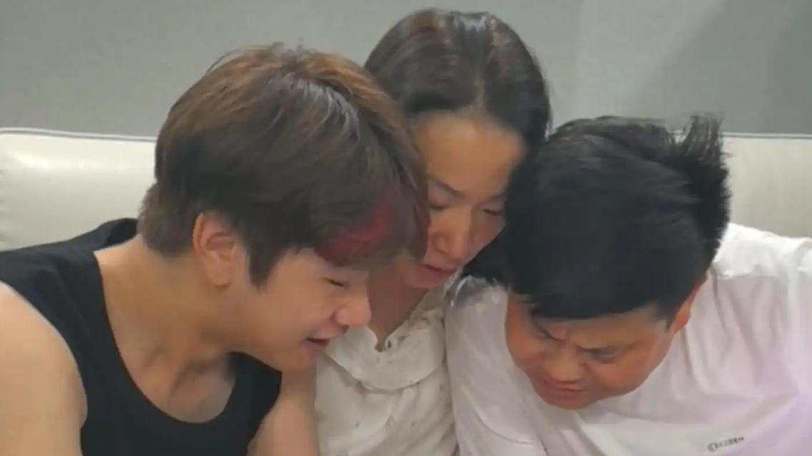 配图