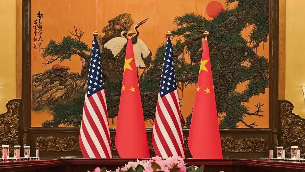 配图