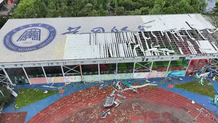 配图