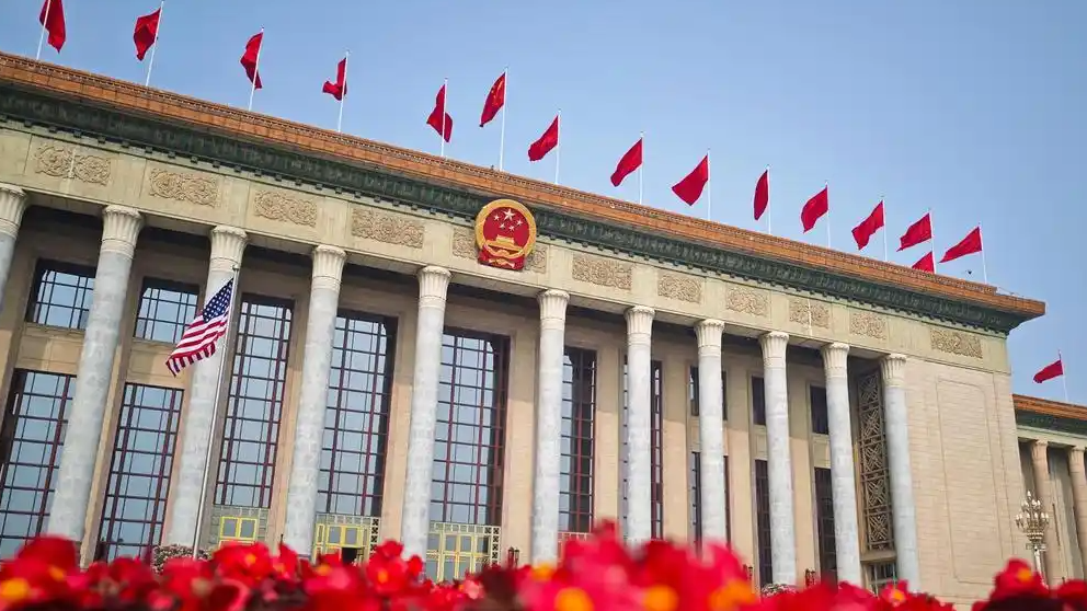 配图