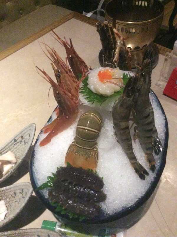 配图